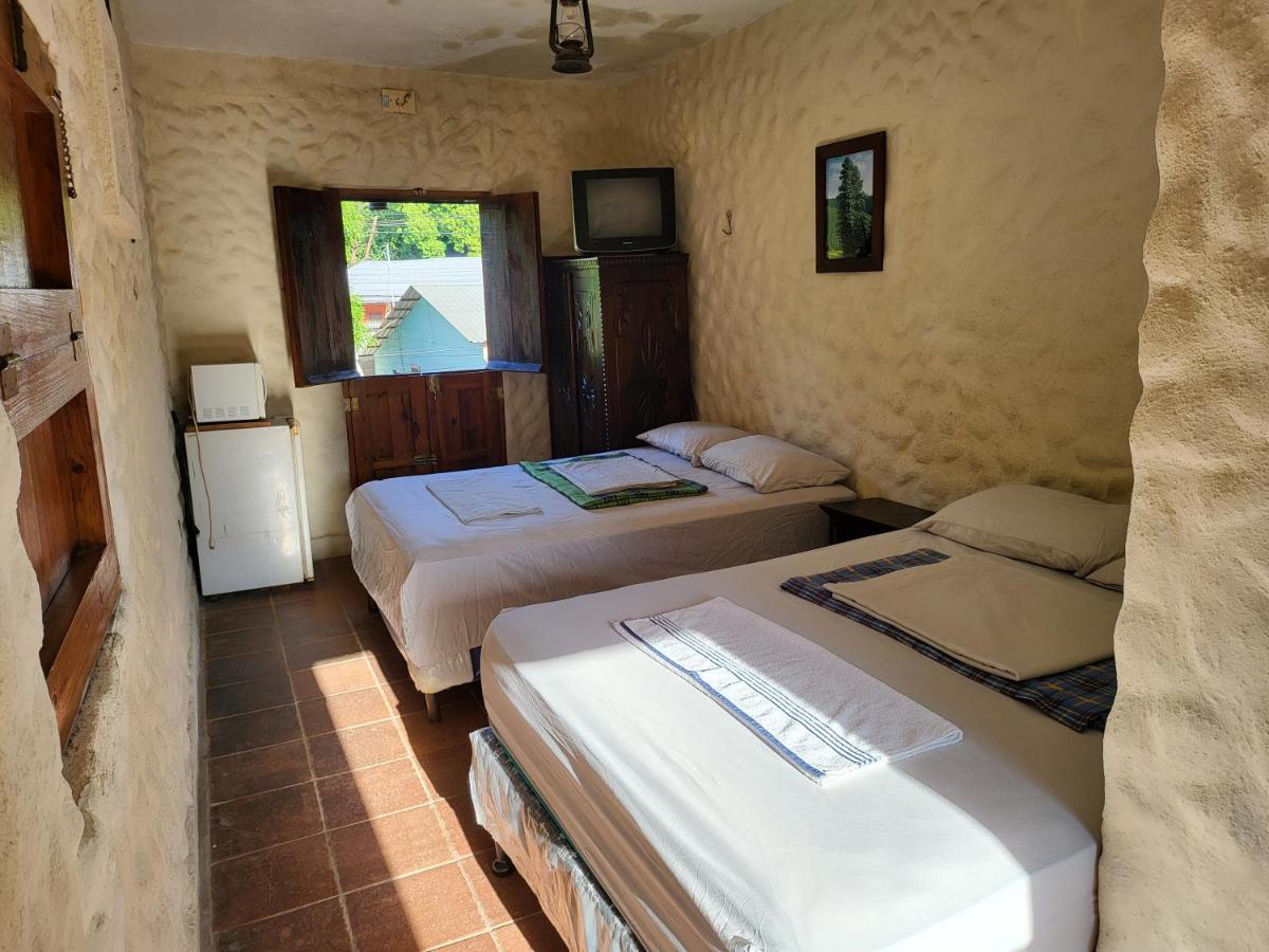 Hostal Casa De Las Gargolas Amapala Exterior photo