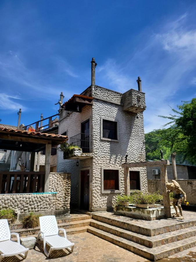 Hostal Casa De Las Gargolas Amapala Exterior photo